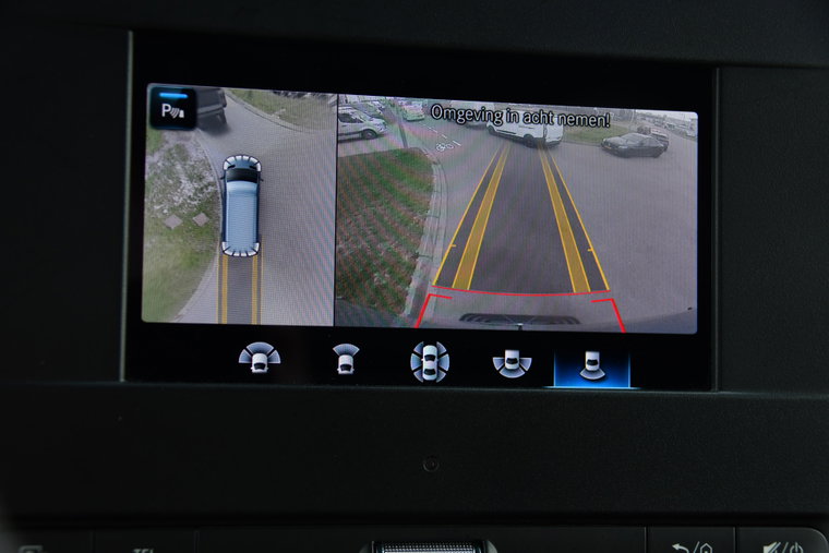 Vehicle Image 33