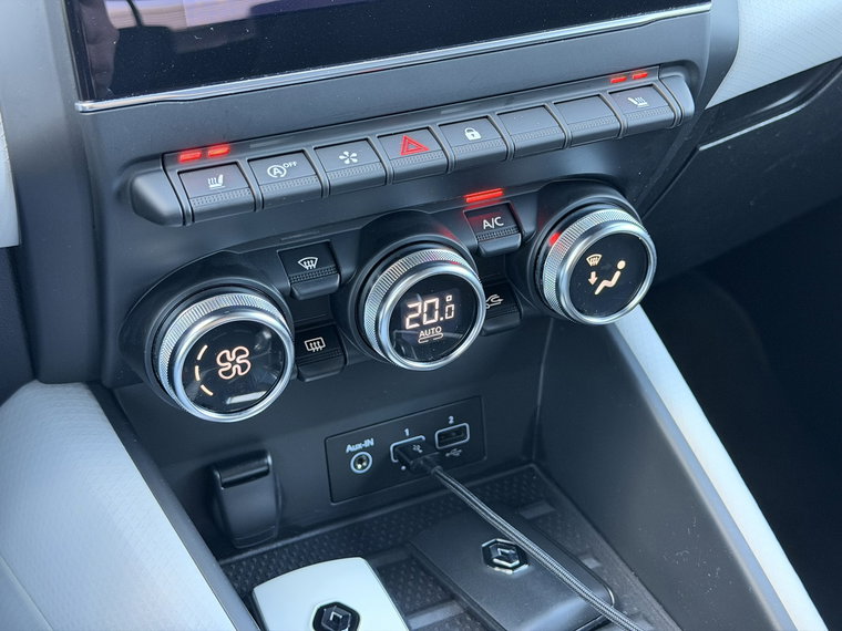 Vehicle Image 33