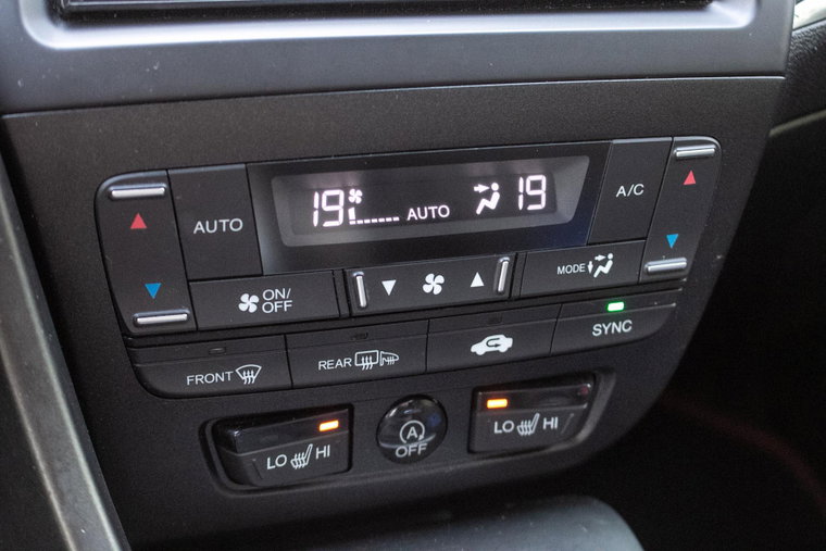 Vehicle Image 24
