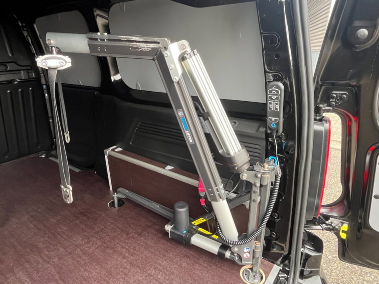 Vehicle Image 14