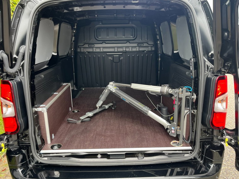 Vehicle Image 15