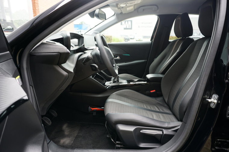 Vehicle Image 17