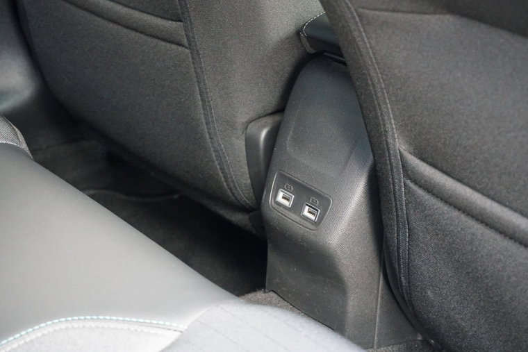 Vehicle Image 19