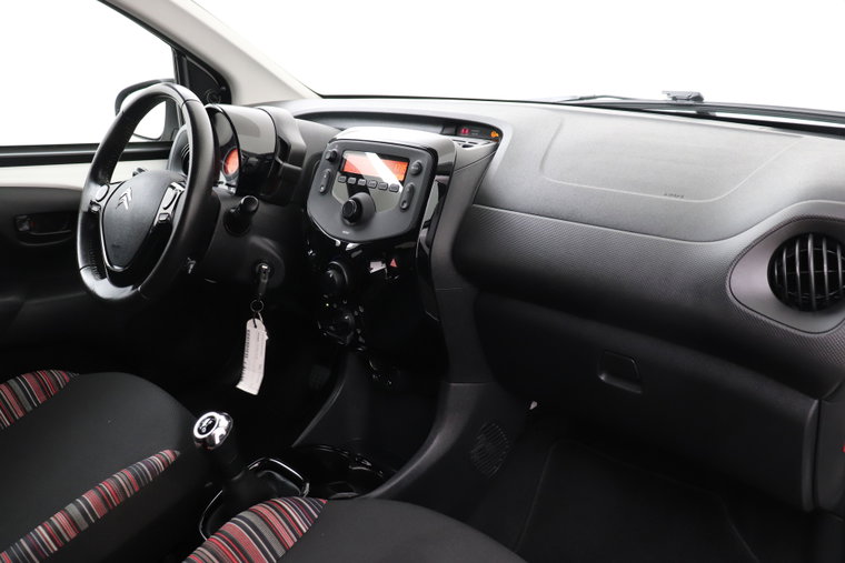 Vehicle Image 15