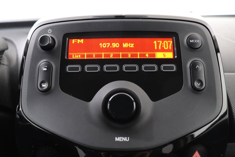 Vehicle Image 21