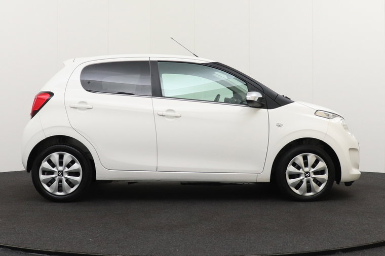 Vehicle Image 6