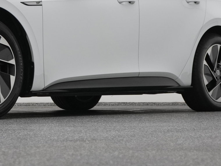 Vehicle Image 38