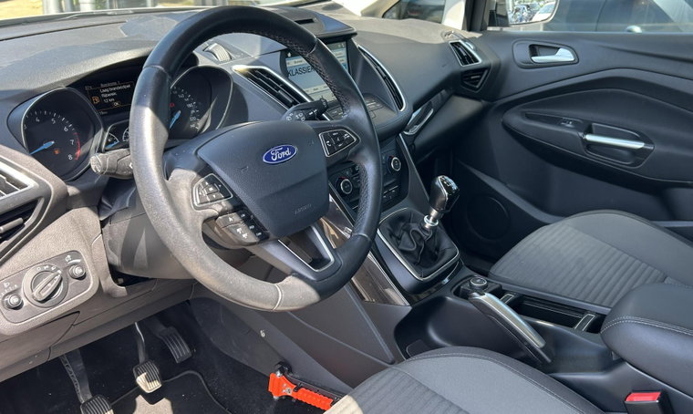 Vehicle Image 19