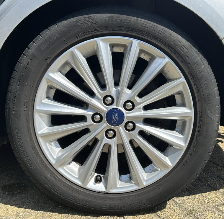 Vehicle Image 7