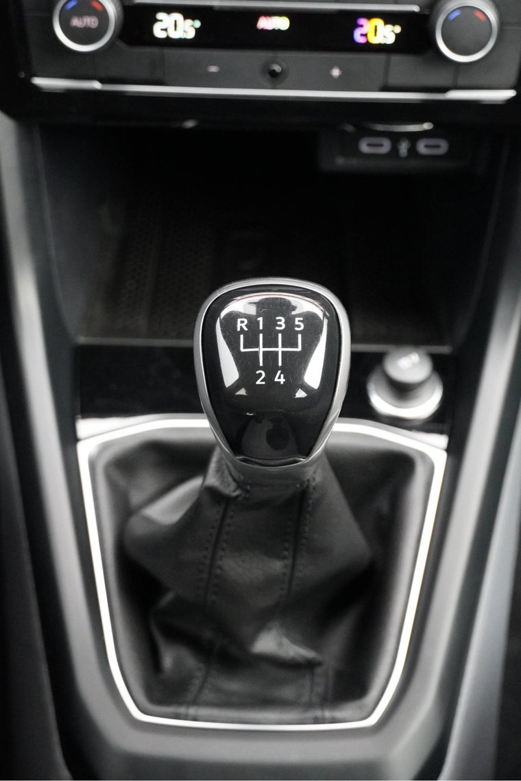 Vehicle Image 27