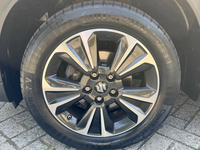 Vehicle Image 19