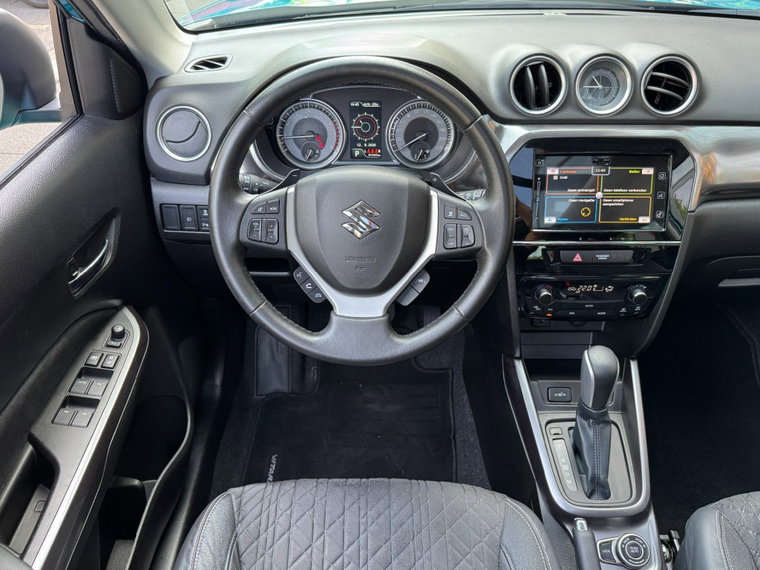 Vehicle Image 25