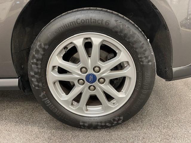 Vehicle Image 23
