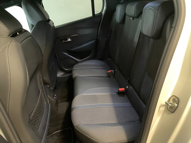 Vehicle Image 38