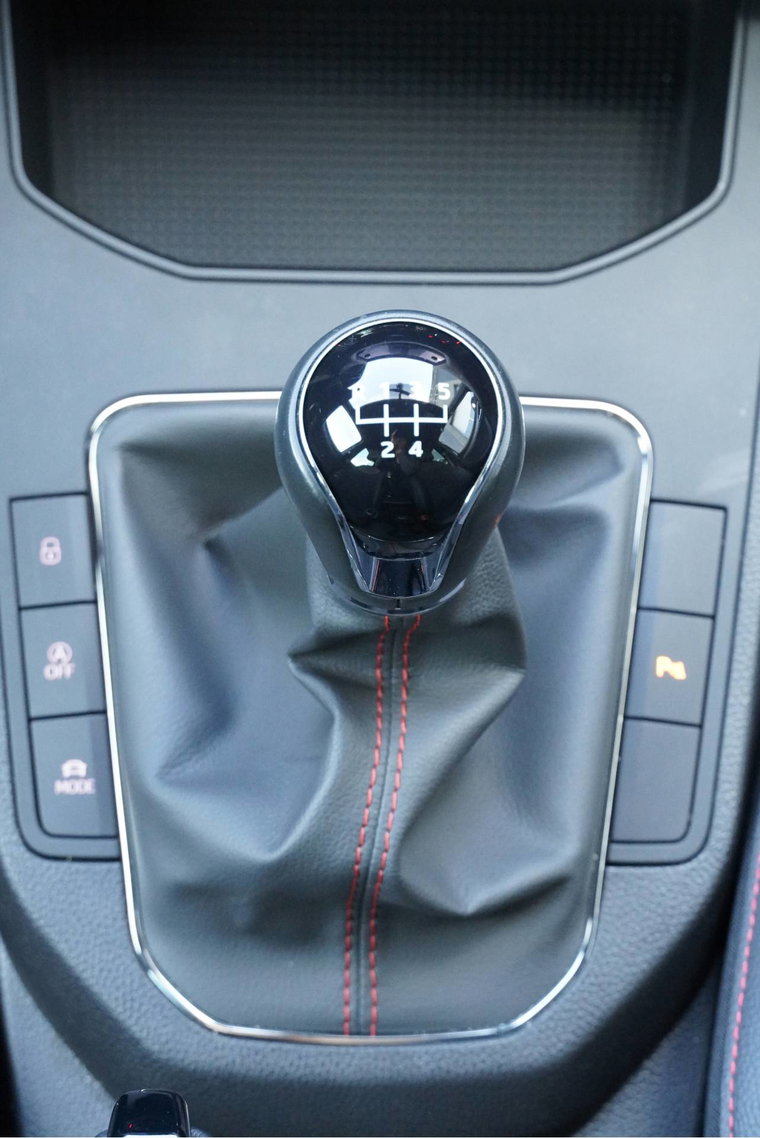 Vehicle Image 38