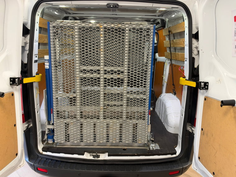 Vehicle Image 14