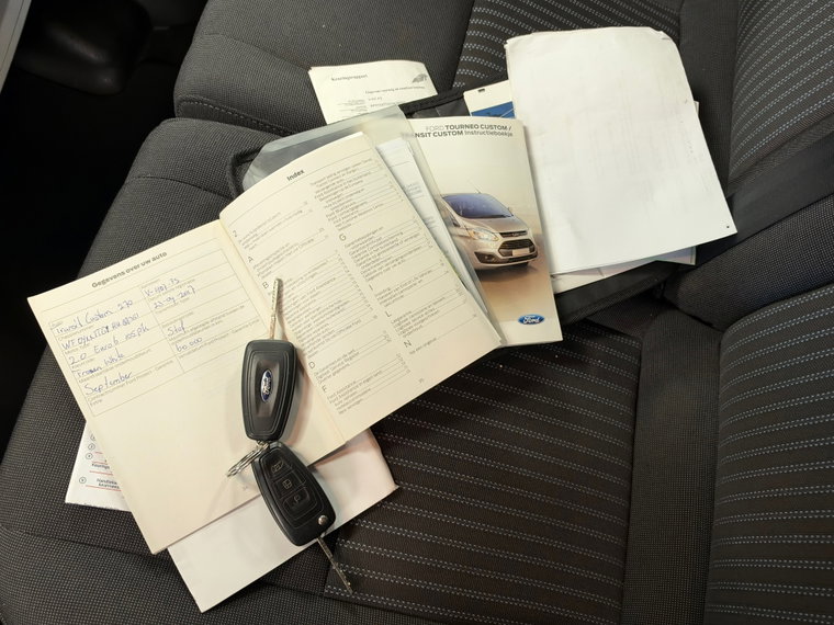 Vehicle Image 35