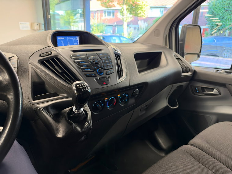 Vehicle Image 38