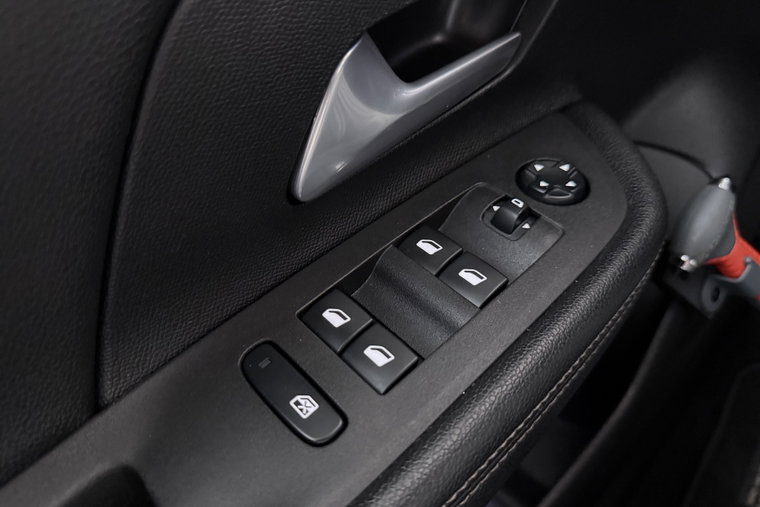 Vehicle Image 13