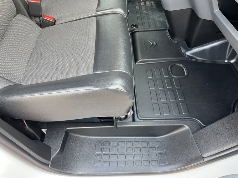 Vehicle Image 41