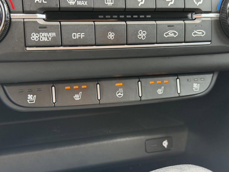 Vehicle Image 33