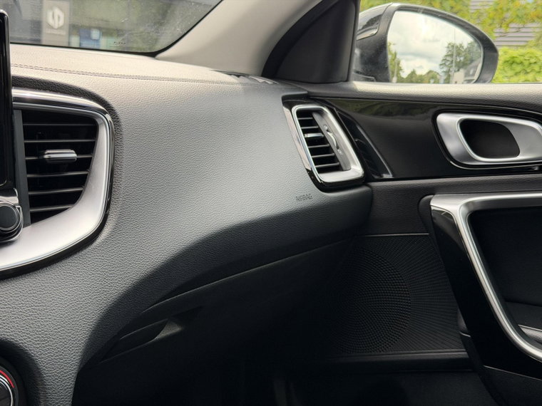 Vehicle Image 39