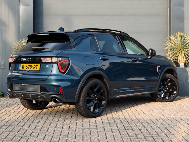 Vehicle Image 6