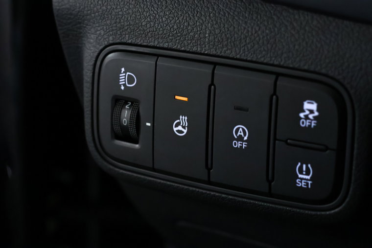 Vehicle Image 25
