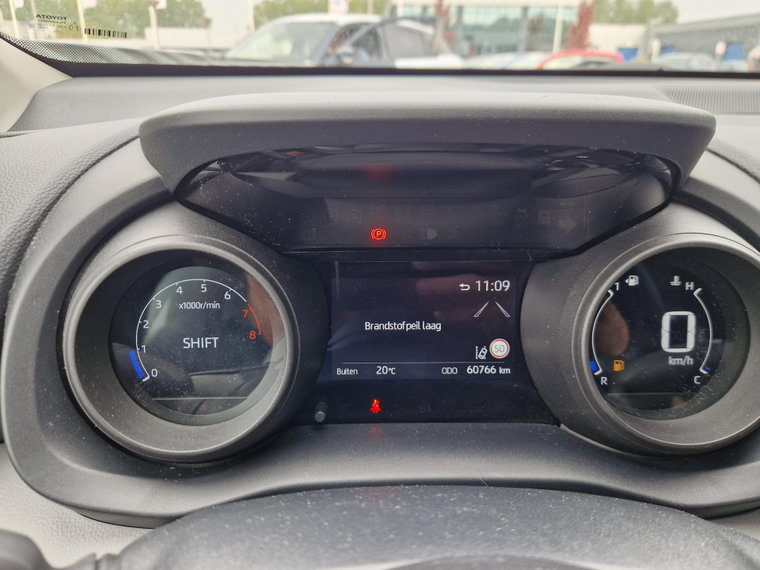 Vehicle Image 11