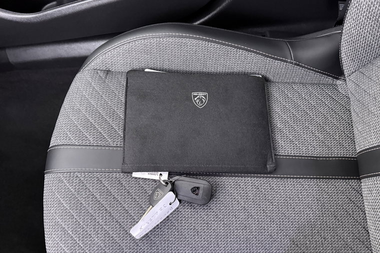 Vehicle Image 29