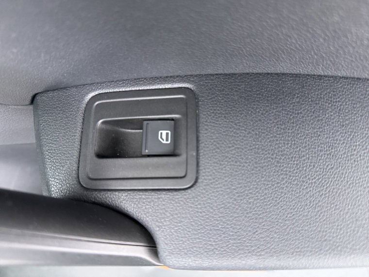 Vehicle Image 40