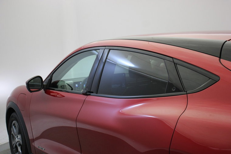 Vehicle Image 36