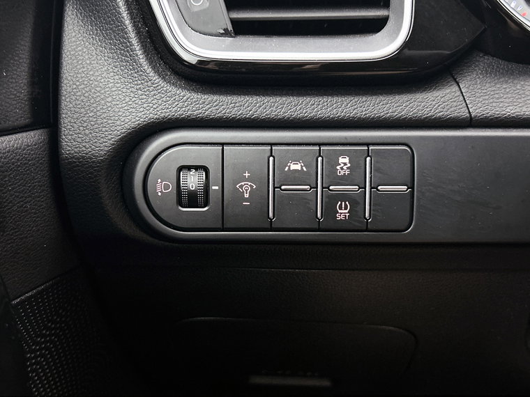 Vehicle Image 29