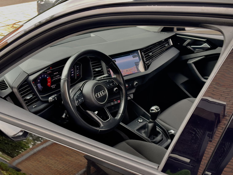 Vehicle Image 20