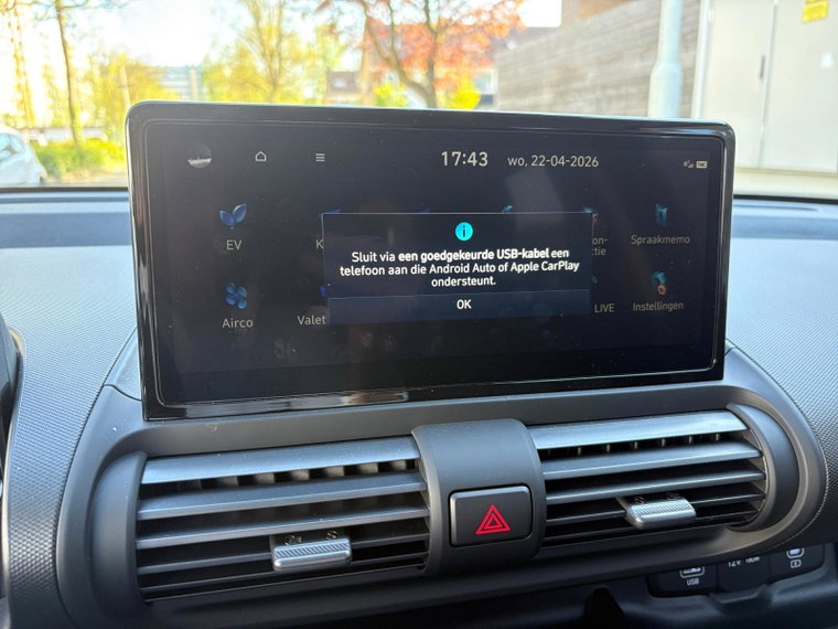 Vehicle Image 26