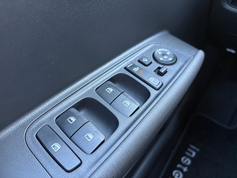 Vehicle Image 29