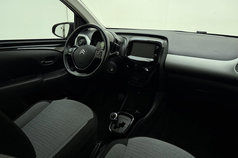 Vehicle Image 14