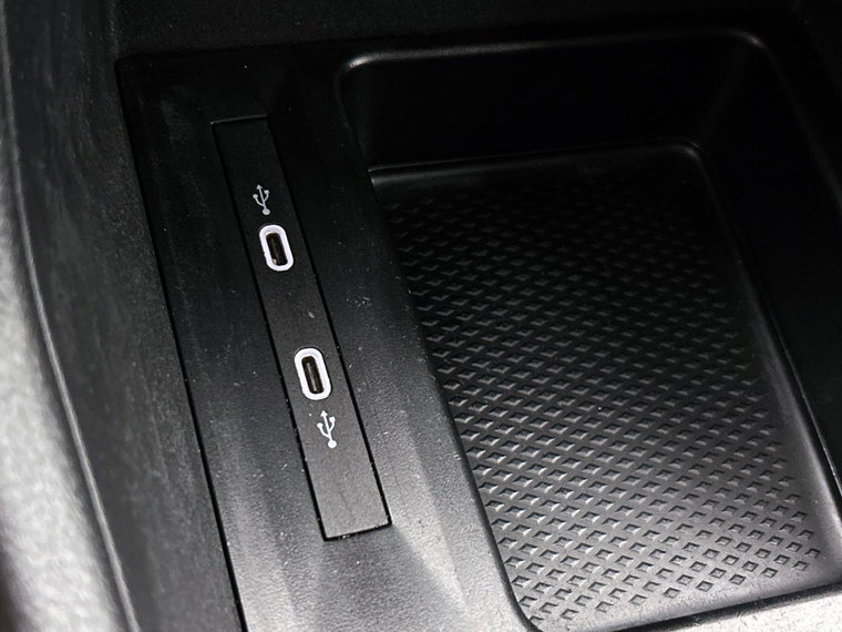 Vehicle Image 28