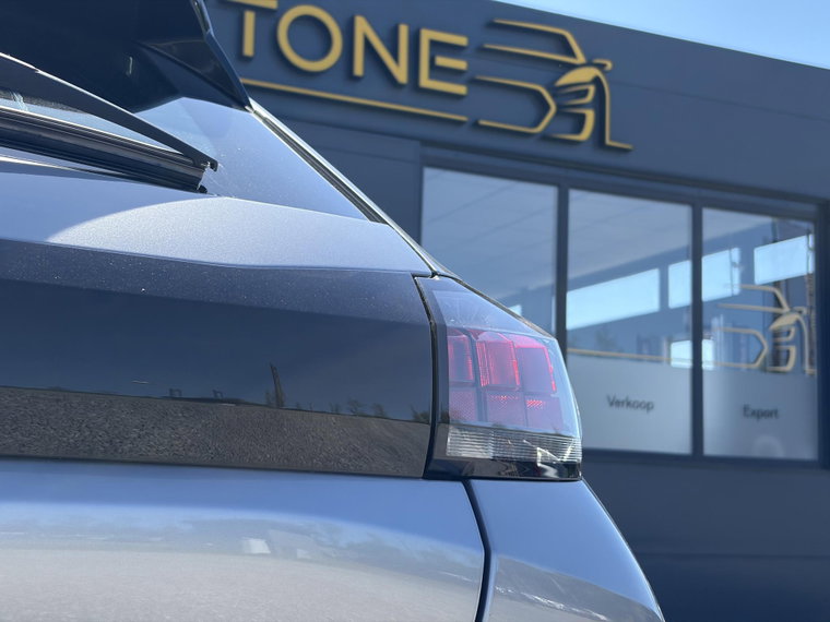 Vehicle Image 40