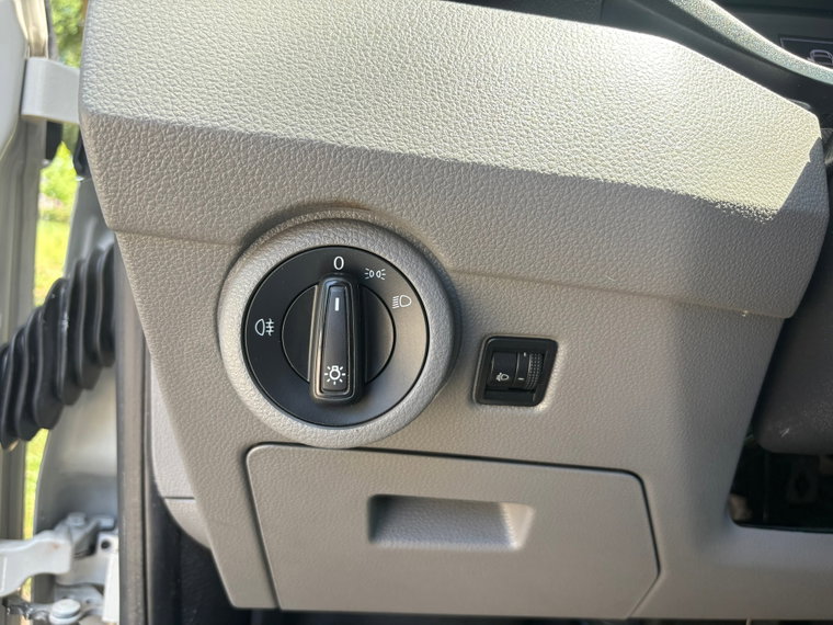 Vehicle Image 29