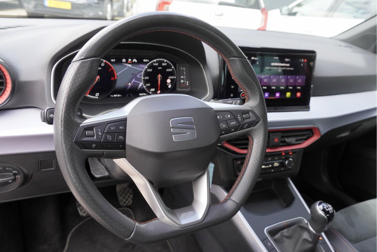 Vehicle Image 13