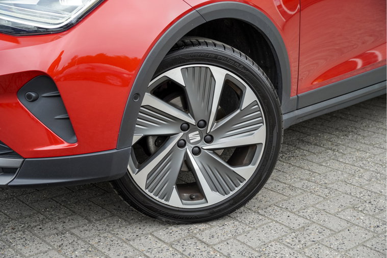 Vehicle Image 6