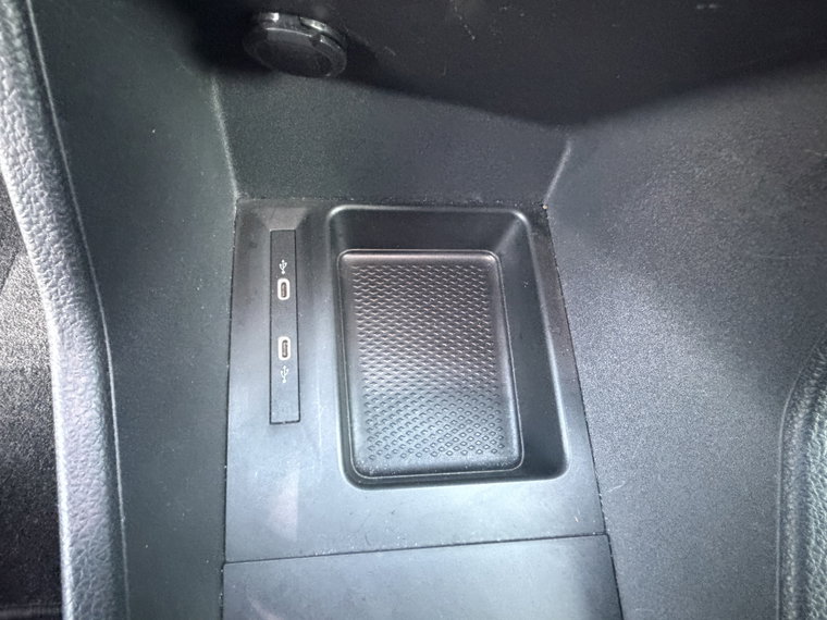 Vehicle Image 40