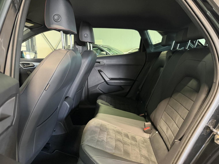 Vehicle Image 33
