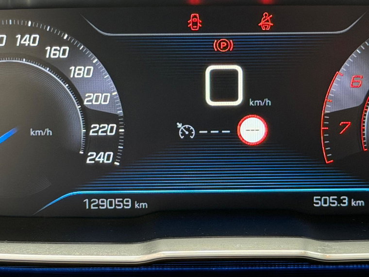 Vehicle Image 25