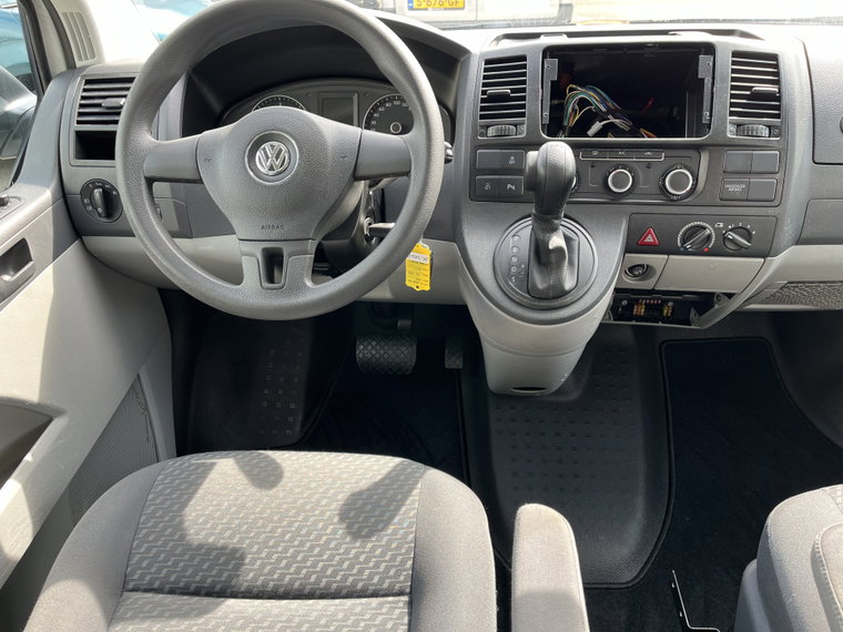 Vehicle Image 38