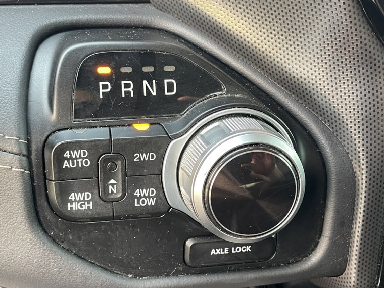 Vehicle Image 23