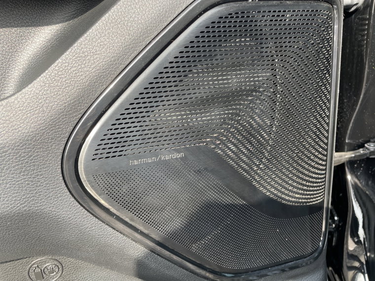 Vehicle Image 33