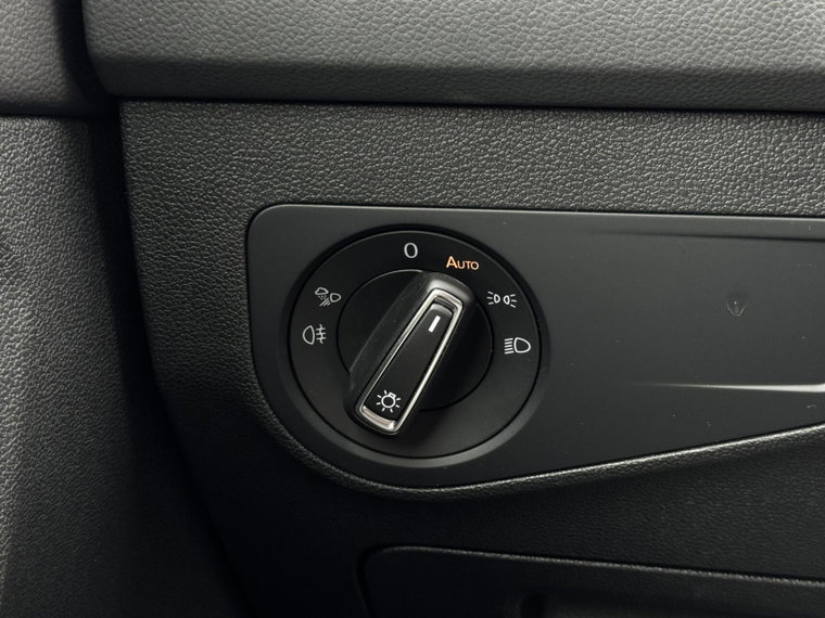 Vehicle Image 38