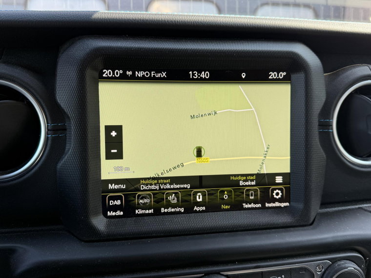 Vehicle Image 26